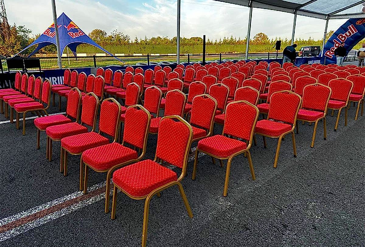 Hilton Sandalye Kiralama | İstanbul Kiralık Hilton Sandalye