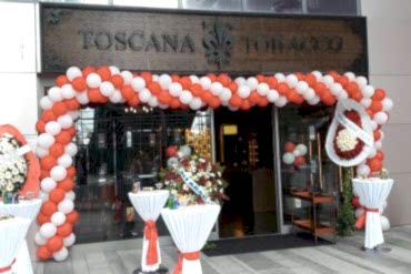 Firma Açılış Organizasyonu Giriş Süsleme ve Kokteyl Masaları