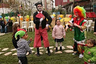 Palyaço Hizmetleri Çocuklarla Oyunlar