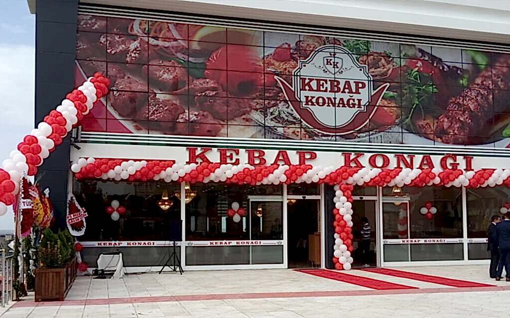 Açılış Organizasyonu için Balon Süsleme